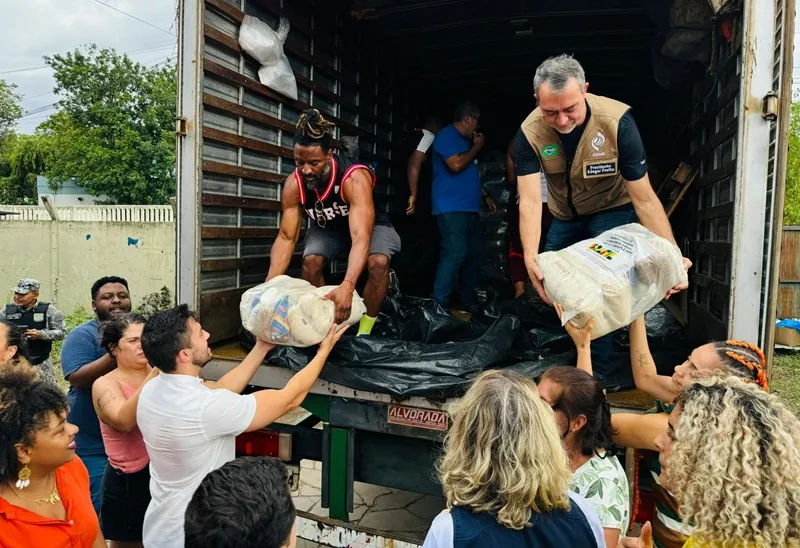 O presidente da Conab, Edegar Pretto, acompanhou as primeiras entregas de alimentos - Foto: Divulgação Conab