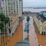 Aeroporto de Porto Alegre suspende voos por tempo indeterminado