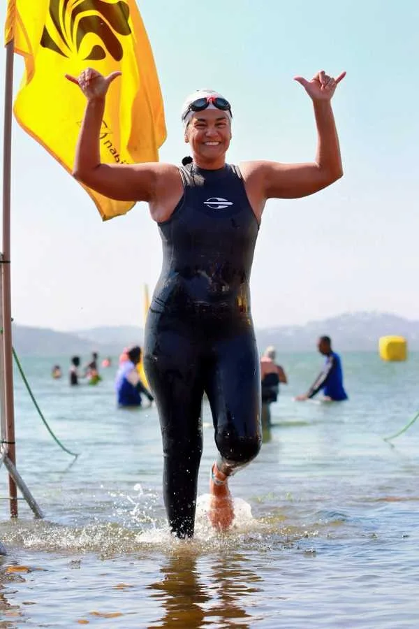 Professora e aluno da Escola Técnica Estadual Adolpho Bloch conquistam medalhas no Aloha Spirit em Saquarema
