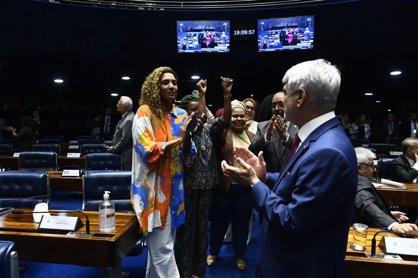 A ministra da Igualda Racial, Anielle Franco, acompanhou a votação no Plenário e comemorou a aprovação Roque de Sá/Agência Senado