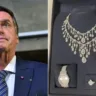 O ex-presidente Jair Bolsonaro e um conjunto de joias vendidas no exterior. Foto: Reprodução