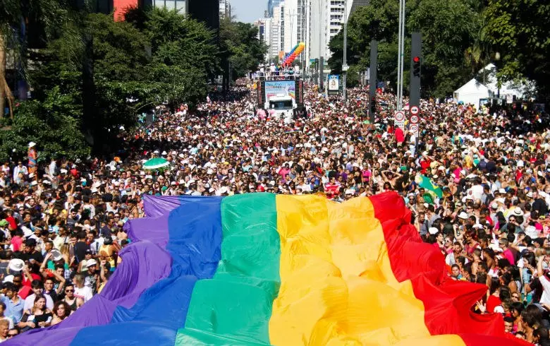 Multidão na Parada do Orgulho LGBT+ de São Paulo. Foto: Andre Hanni /Brazil Photo Press/Folhapress