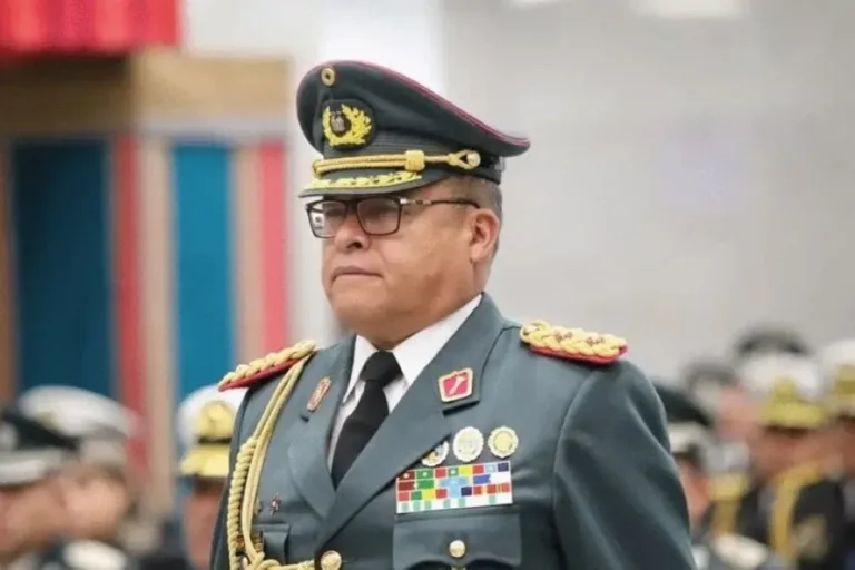 General Zuniga preso, tentativa de golpe Bolívia, Luis Arce democracia, desmobilização das tropas