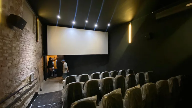 Cinema de Santa Teresa é reinaugurado mais moderno, acessível e confortável