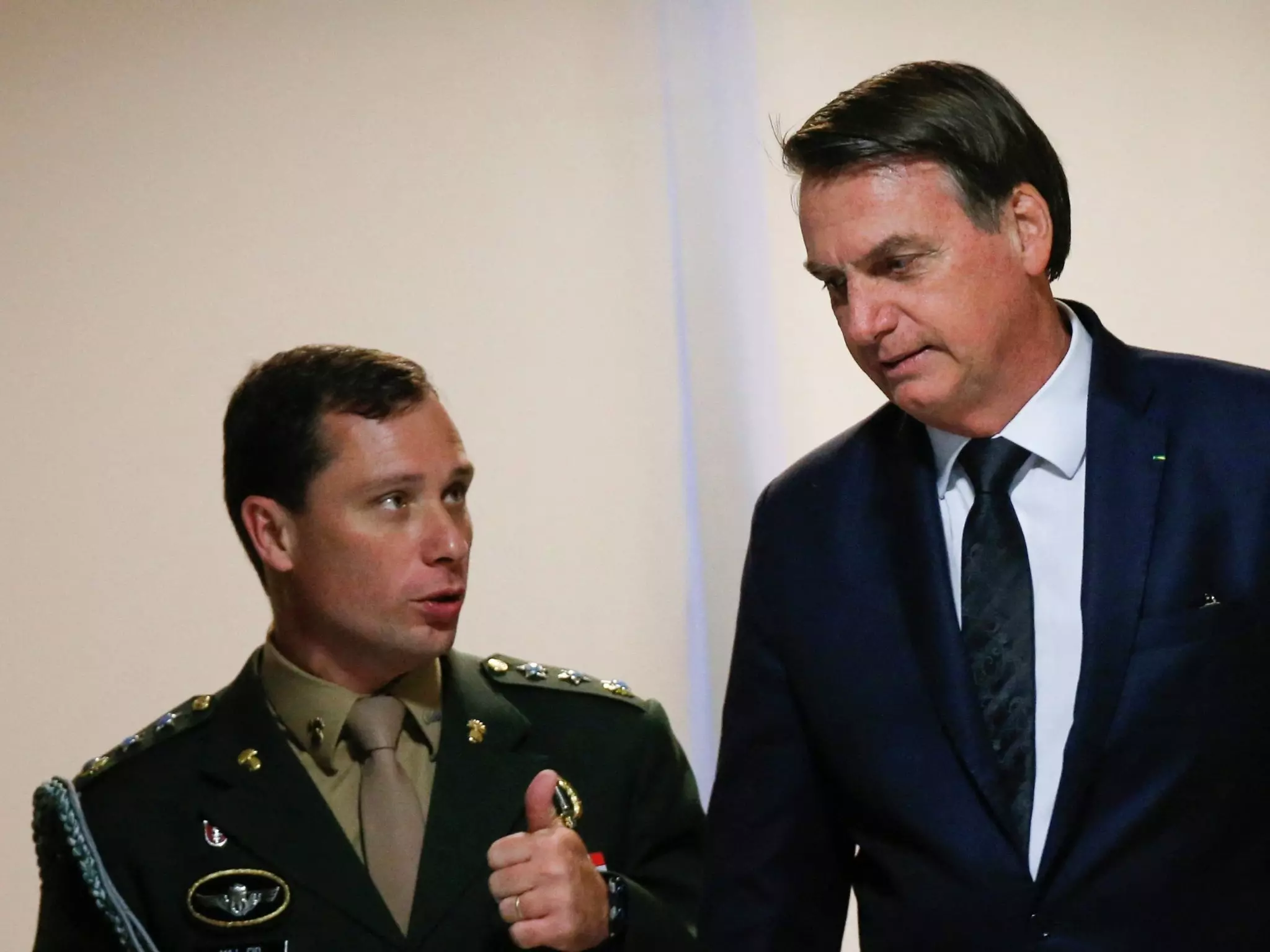 O tenente-coronel Mauro Cid e o ex-presidente Jair Bolsonaro (PL). Foto: reprodução