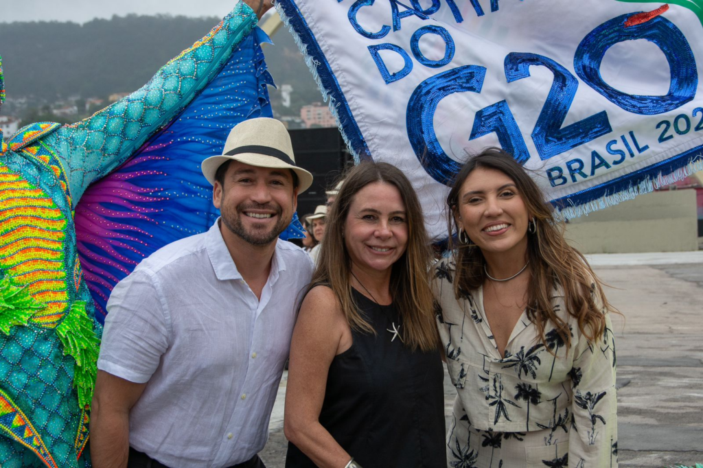 Participantes de GT do G20 conhecem Sapucaí e caem no samba - Foto: Riotur