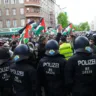Cordão policial contra ato pró-Palestina na Alemanha. (Foto: Montecruz Foto / www.montecruzfoto.org)