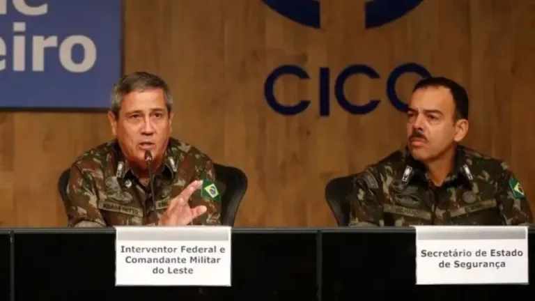 Os generais Walter Braga Netto (à esquerda) e Richard Nunes - Foto: Agência Brasil