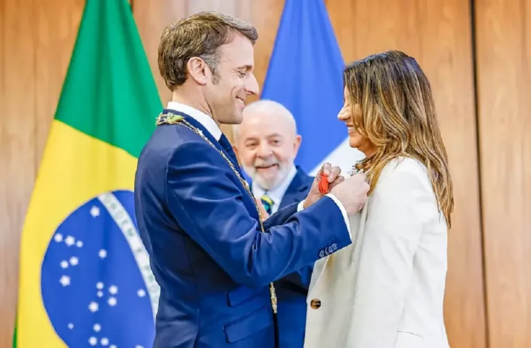 Emmanuel Macron, Lula e Janja – Divulgação/PR