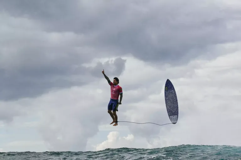 Gabriel Medina nas Olimpíadas. Foto: reprodução