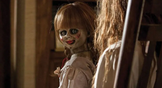 Boneca original do filme Annabelle pega fogo no Rio | Diário Carioca