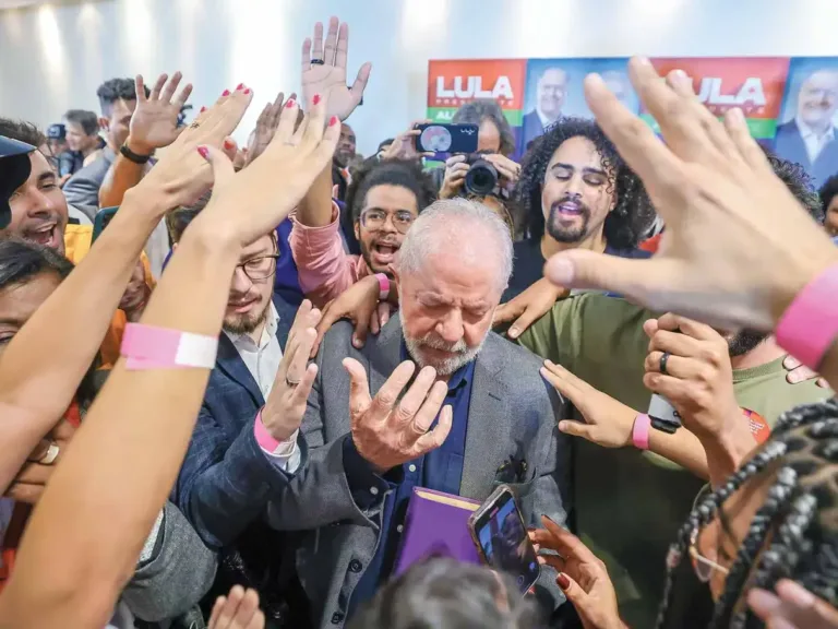 Lula com evangélicos. Foto: reprodução
