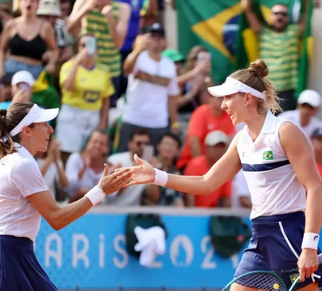 Tênis em Dupla feminina. Beatriz Haddad Maia e Luisa Stefani. Foto: Gaspar Nóbrega/COB