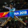 Ginasta Simone Biles é tetra-campeã mundial