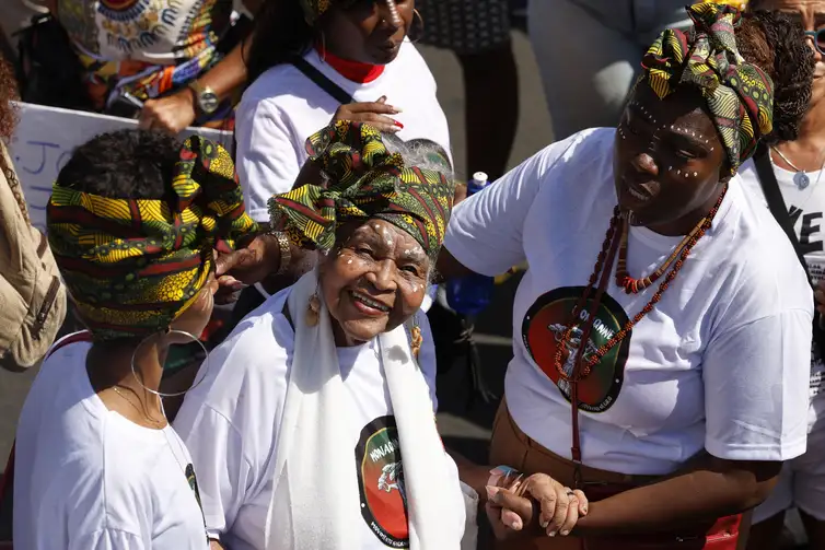 Rio de Janeiro (RJ), 28/07/2024 - Nair Jane de Castro participa da 10ª Marcha das Mulheres Negras do RJ - Tânia Rêgo/Agência Brasil