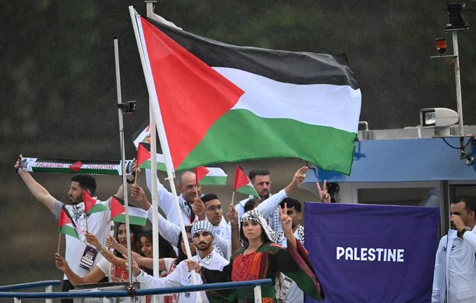 Apesar do GENOCÍDIO, Palestina presente nos Jogos Olímpicos Paris 2024 PALESTINA LIVRE!