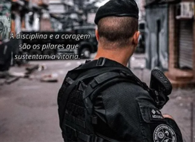 Luiz Felipe Medeiros, condenado pela morte de Amarildo, é garoto-propaganda da Polícia Militar do Rio. Recebe R$ 17,1 mil e atua na Cidade de Deus.