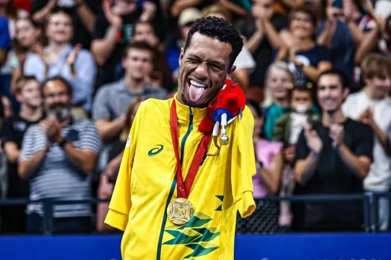 Gabrielzinho conquista 1° ouro do Brasil nas Paralimpíadas 2024