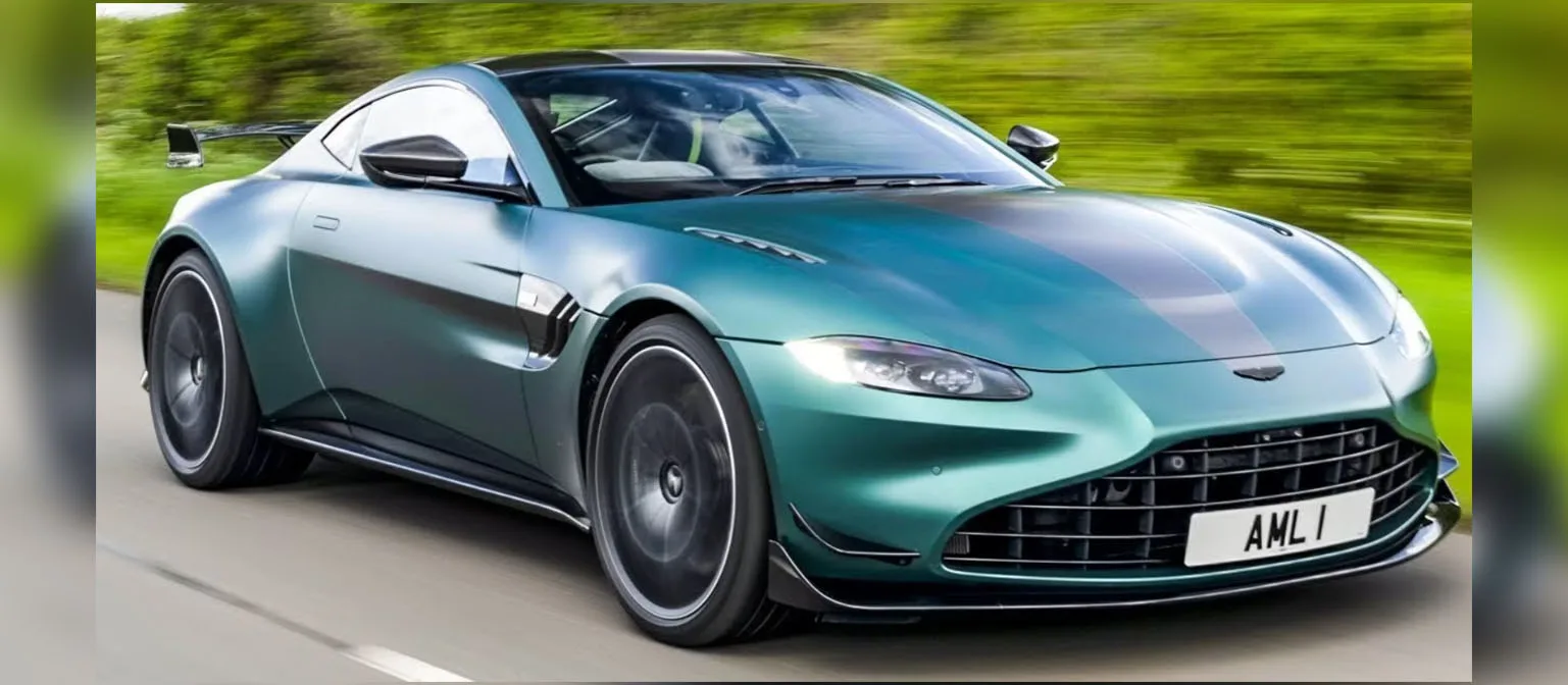 Aston Martin do mesmo modelo que bateu em Monza