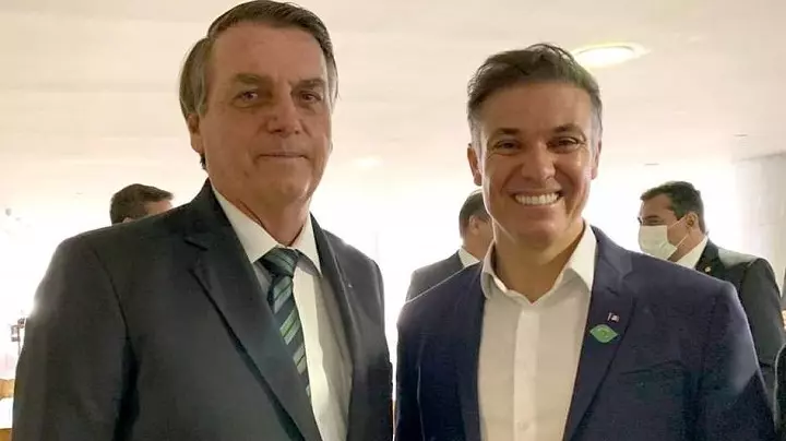 Jair Bolsonaro ao lado do prefeito de Bagé Divaldo Lara. Foto: Divulgação