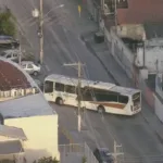 Criminosos sequestram ônibus e fazem barricadas no Rio | Diário Carioca