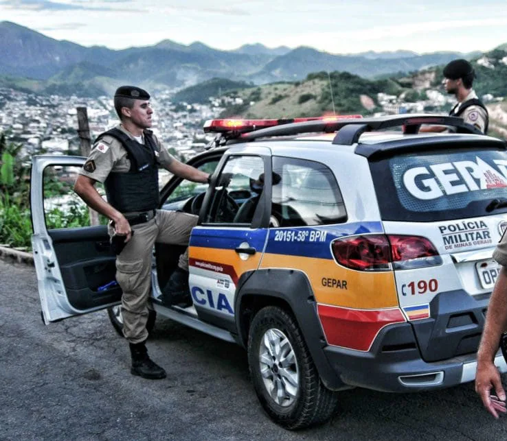 Policia Millitar durante ocorrência