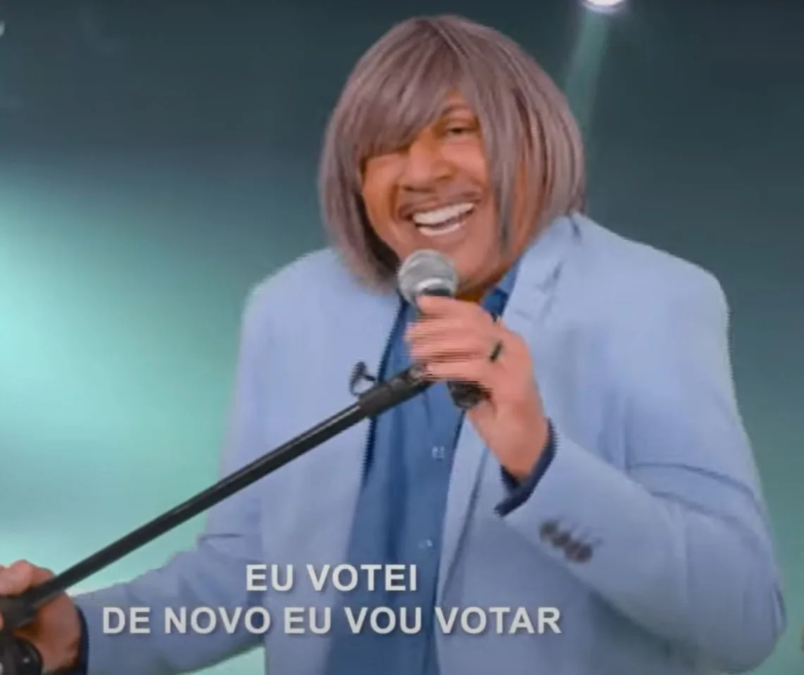 O humorista Tiririca interpreta paródia de Roberto Carlos na campanha de 2022