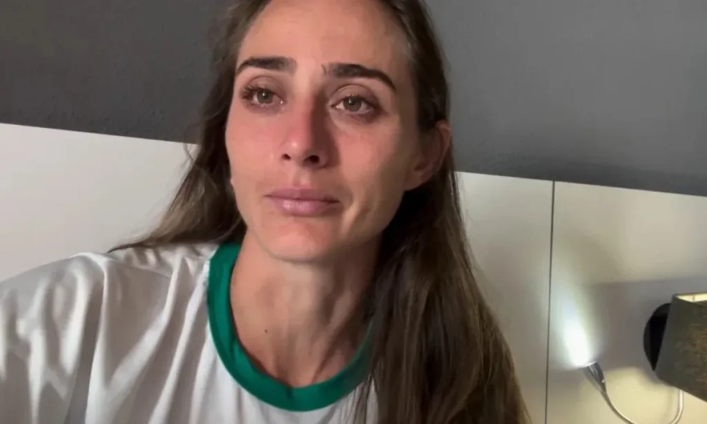 A atleta brasileira Flávia Maria de Lima enfrenta uma batalha judicial pela guarda da filha enquanto compete nos Jogos Olímpicos de Paris. Conheça o drama e os desafios da velocista.