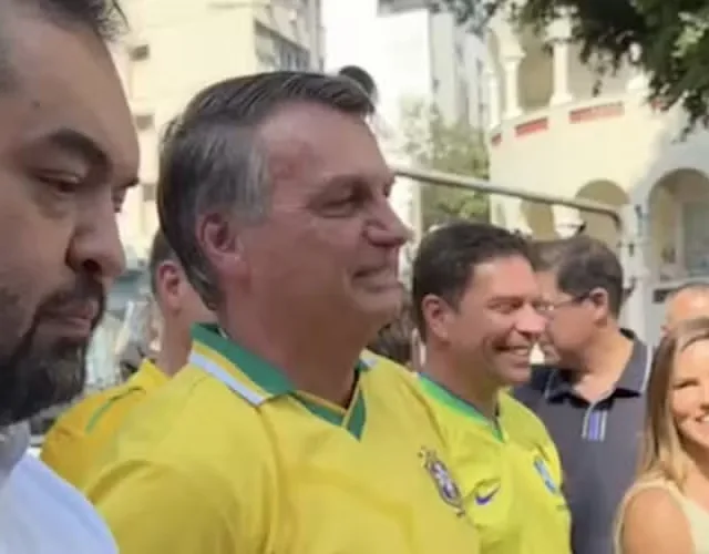 Cláudio Castro, Jair Bolsonaro e Alexandre Ramagem: fala do governador é obstáculo para o discurso eleitoral do aliado bolsonarista — Foto: Reprodução