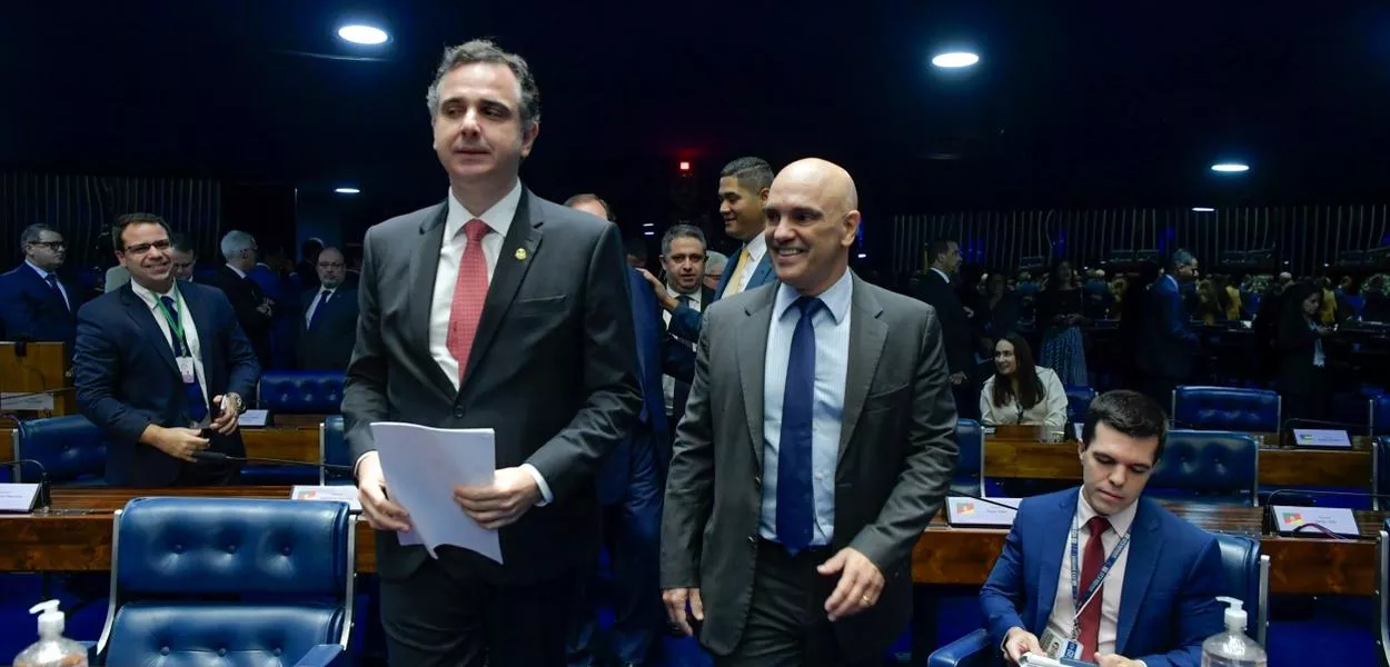 Presidente do Senado Federal, senador Rodrigo Pacheco (PSD-MG), e ministro do Supremo Tribunal Federal (STF) Alexandre de Moraes (Foto: Geraldo Magela/Agência Senado)