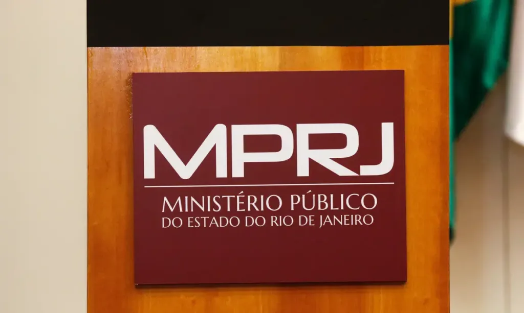 Operações realizadas pelo MPRJ resultaram na denúncia de 58 policiais por crimes no primeiro semestre de 2024.