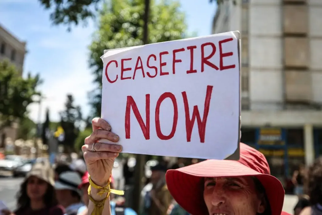 Protesto por cessar-fogo em Gaza, em Jerusalém ocupada, em 31 de maio de 2024 [Saeed Qaq/Anadolu via Getty Images]