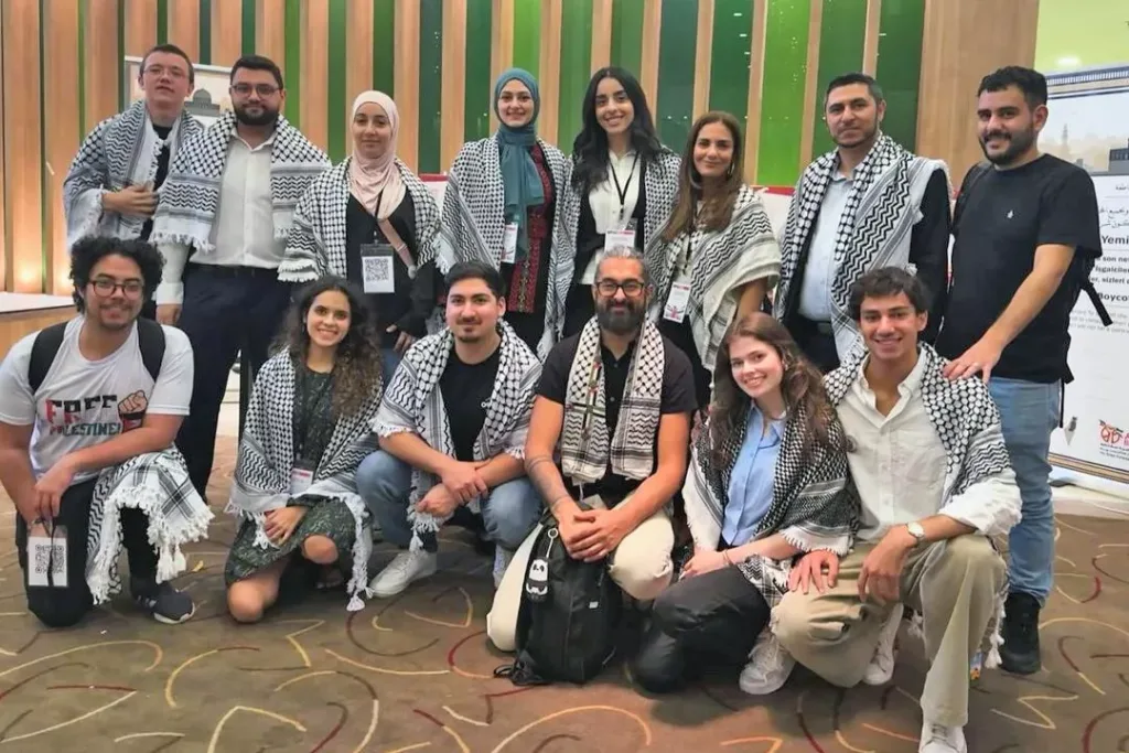 Ativistas participam de Fórum Internacional Estudantil para a Palestina, em Istambul, na Turquia, em 30 de agosto de 2024 [Hyatt Omar/Instagram/Reprodução]