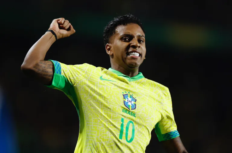 Rodrygo comemora gol da Seleção Brasileira contra o Equador Créditos: Rafael Ribeiro/CBF