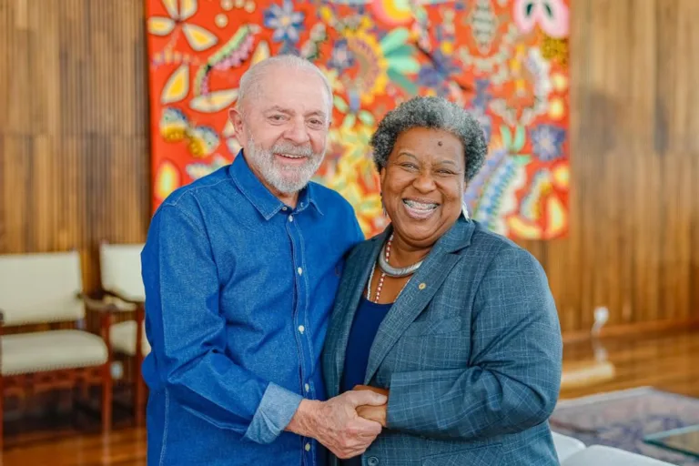 Lula e Macaé Evaristo - Foto: Ricardo Stuckert