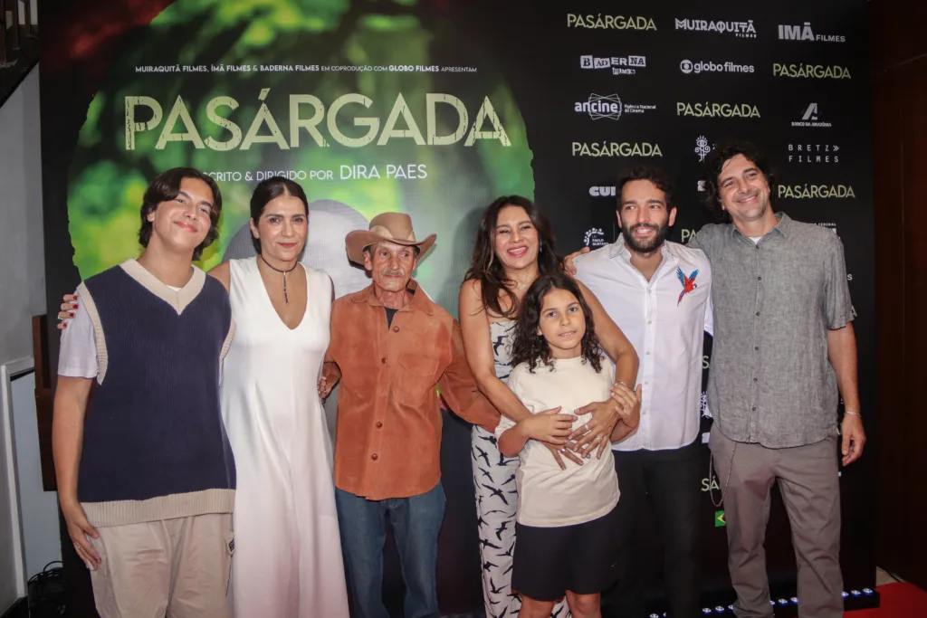 Pré-estreia do filme 'Pasárgada' no Rio de Janeiro