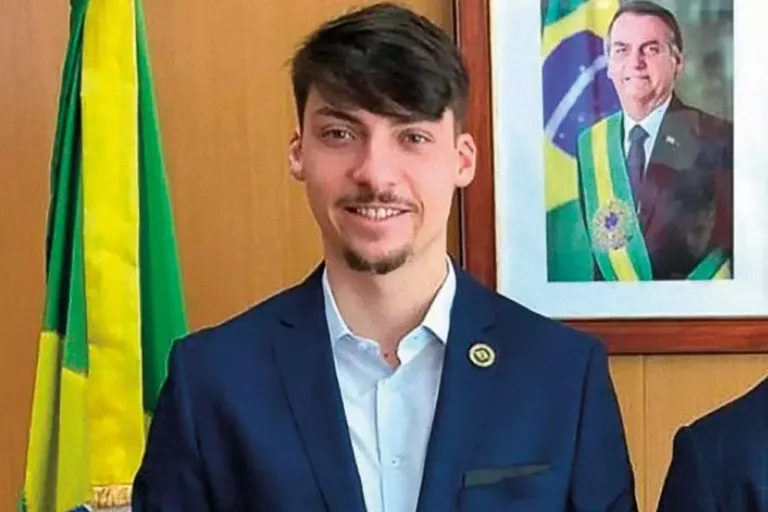 Jair Renan Bolsonaro (PL), candidato a vereador em Balneário Camboriú, em Santa Catarina – Reprodução