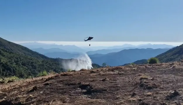 Incêndios florestais aumentam 83% no Rio e Zona Oeste é a mais afetada