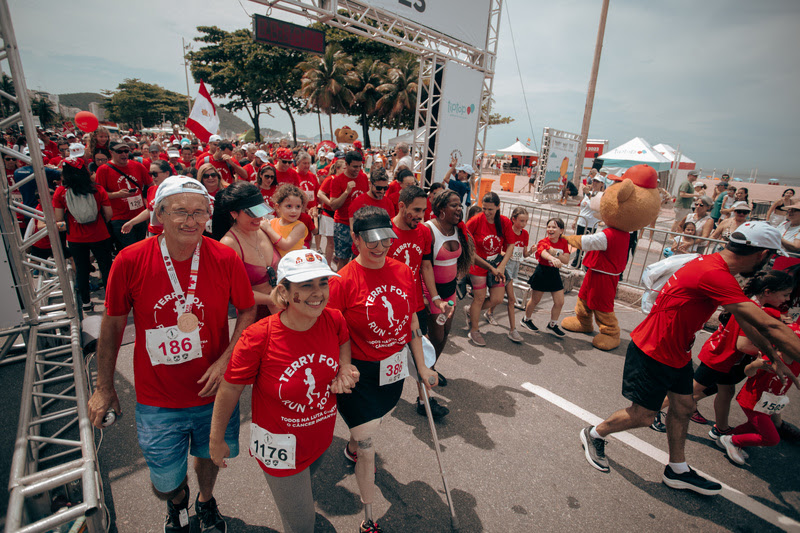 Orla de Copacabana recebe corrida solidária Terry Fox Run