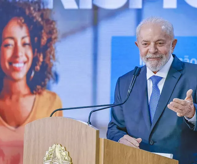 O presidente Lula durante a cerimônia de sanção da Lei Geral do Turismo, no Palácio do Planalto. Foto: Ricardo Stuckert/PR