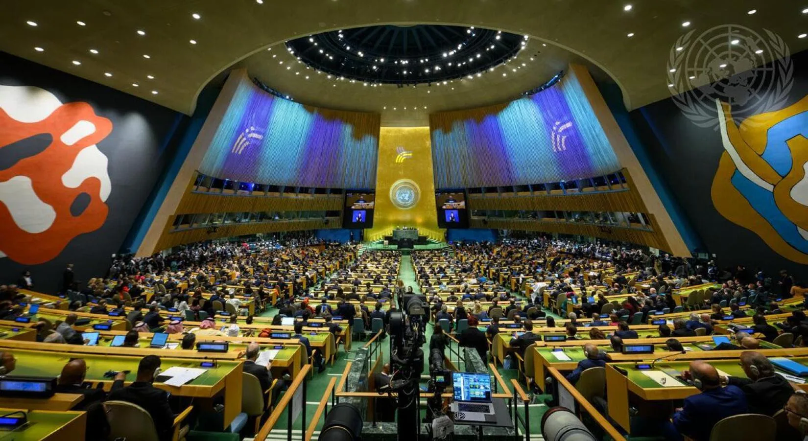 Legenda: Uma visão ampla do Salão da Assembleia Geral durante a abertura da Cúpula do Futuro. Foto: © UN Photo/Loey Felipe