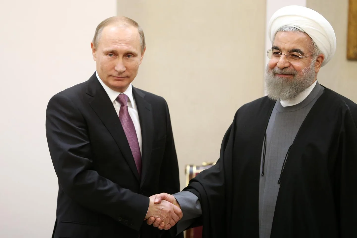 2018: Putin encontra-se, em Teerã, com então presidente do país, Hasan Rohani