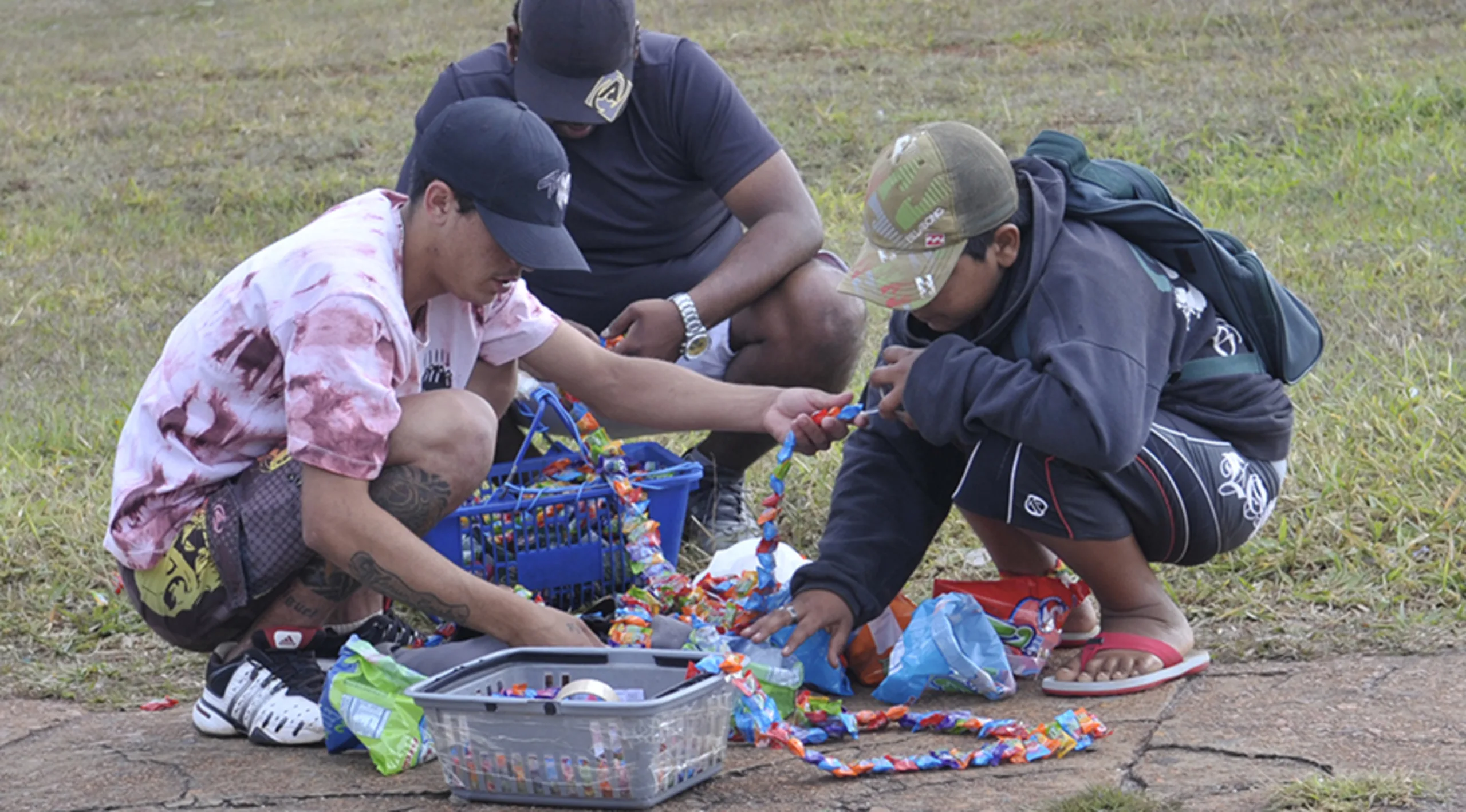 Mais de 48% das crianças e adolescentes em trabalho infantil estavam no Comércio (26,7%) ou na Agricultura (21,6%) - Foto: Renato Araujo/Agência Brasil