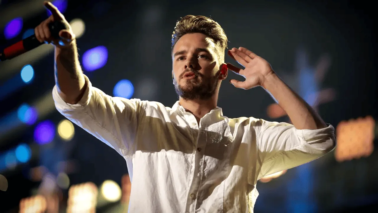 Liam Payne em show em Los Angeles em 2015 (Christopher Polk/Getty Images) Leia mais em: https://veja.abril.com.br/coluna/tela-plana/morre-liam-payne-cantor-e-ex-integrante-do-one-direction-aos-31-anos/