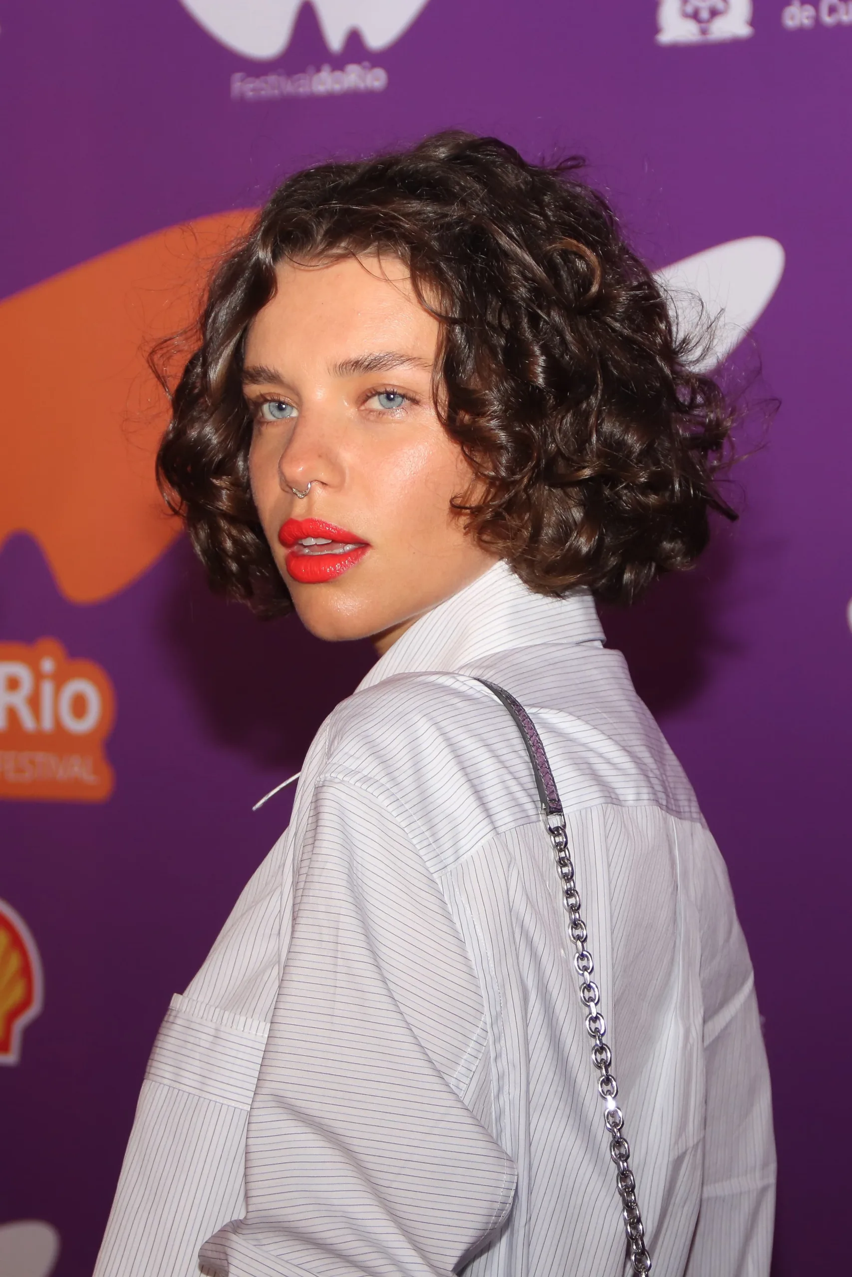 'Não li críticas', diz Bruna Linzmeyer sobre look no Festival do Rio | Diário Carioca