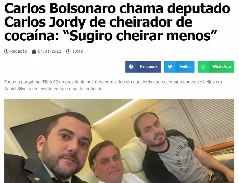 Conforme amplamente divulgado pela imprensa, Carlos Bolsonaro sugeriu que seu xará e aliado “cheirasse menos” (crédito: reprodução)
