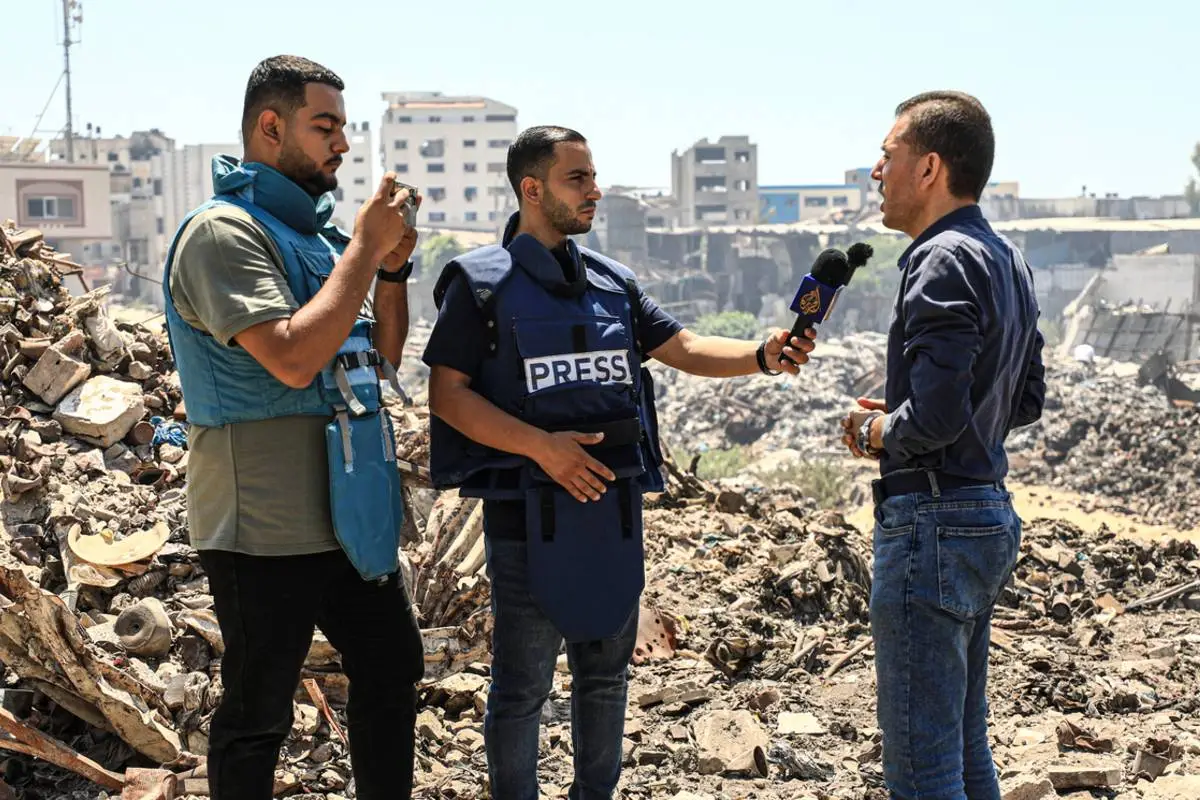 Enes al-Sharif, correspondente da Al Jazeera TV em Gaza, identificado como alvo pelo exército de Israel, na Cidade de Gaza, em 13 de agosto de 2024 [Dawoud Abo Alkas/Agência Anadolu]