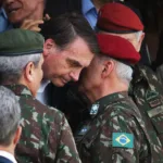 Jair Bolsonaro e militares: suposta delação deixa bolsonaristas em pânico. Foto: reprodução