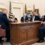 Donald Trump e Mike Pompeo em reunião com Eduardo Bolsonaro, Filipe Martins, Ernesto Araújo na Casa Branca. Foto: Reprodução