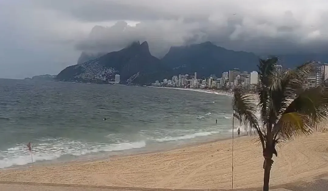 A rain warning was issued for the city of Rio